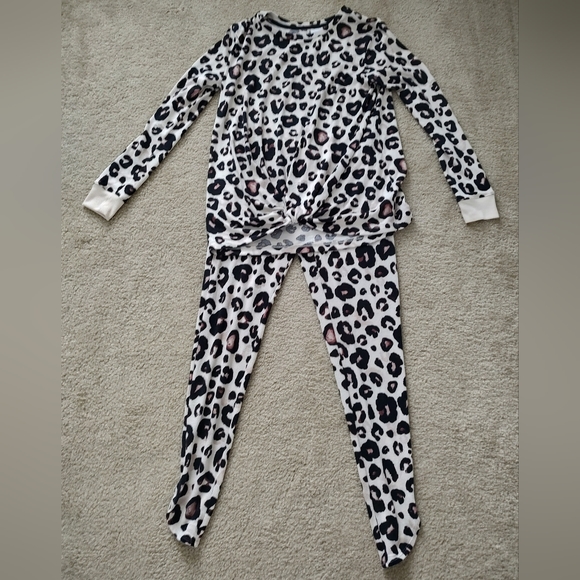 Stars Above leopard pajamas size Extra Small NWOT - Picture 2 of 3